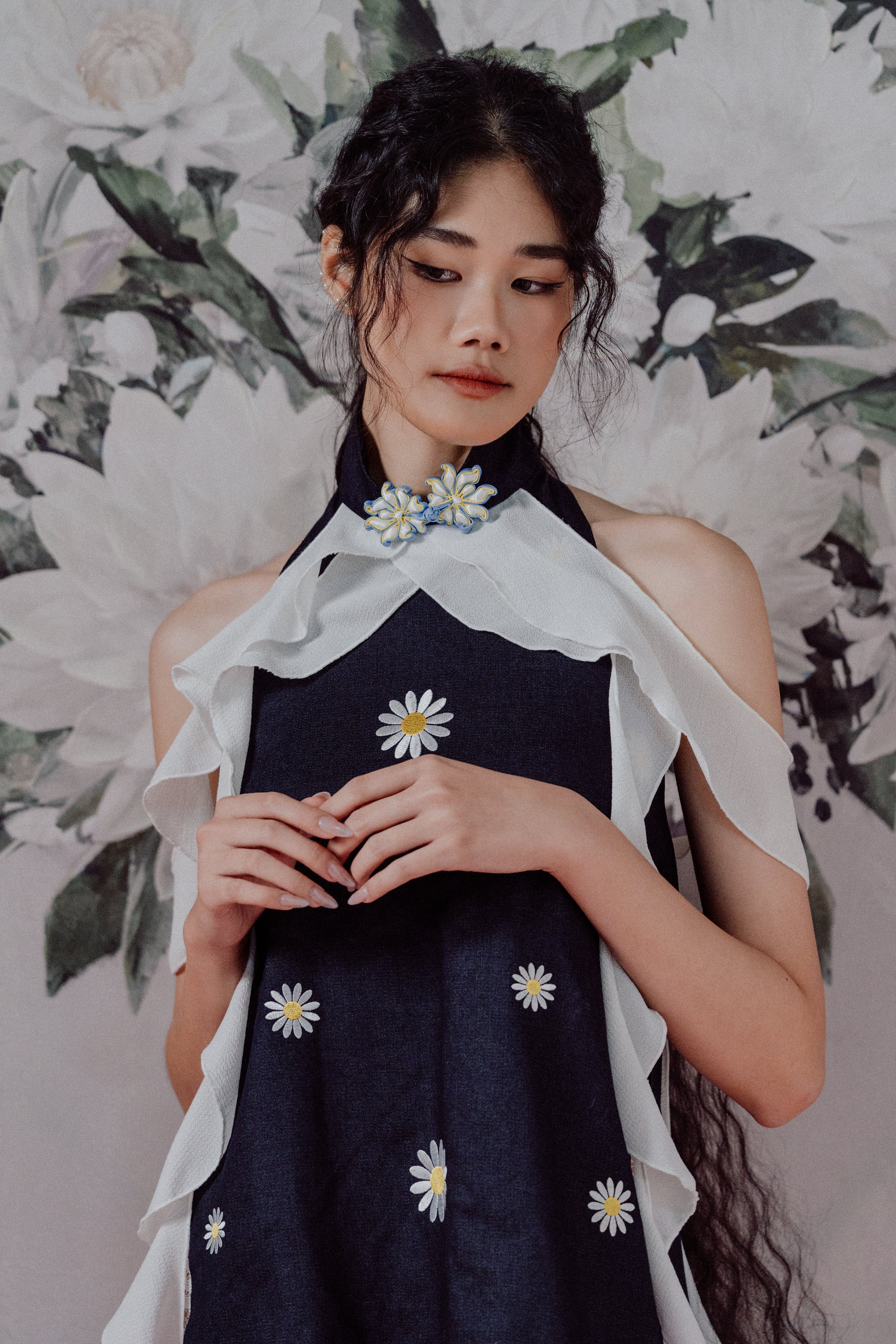 Mandarin Collar Open-Back Dress with Shawl (Short)