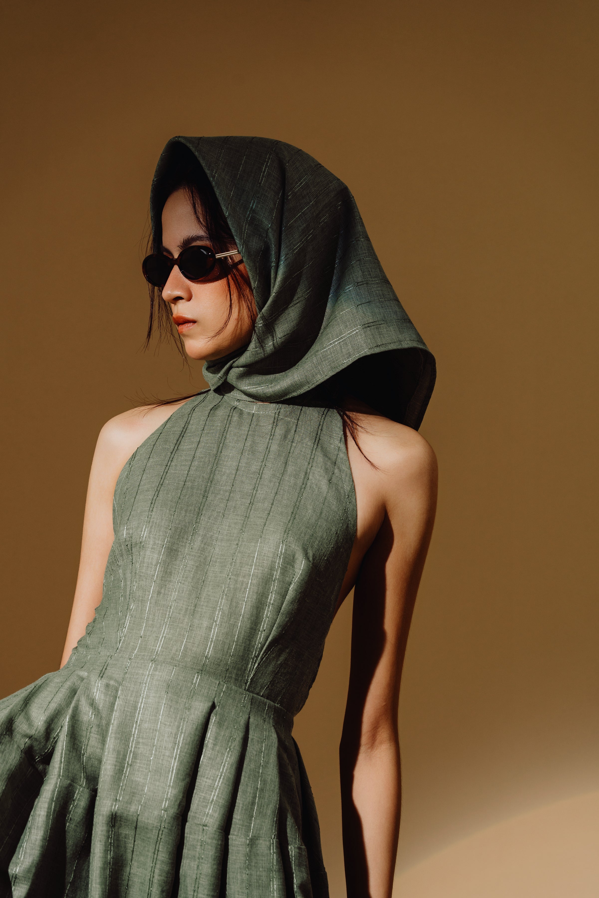 Linen Sequin Halter-Neck Maxi Dress and Bareback with Pleated Skirt